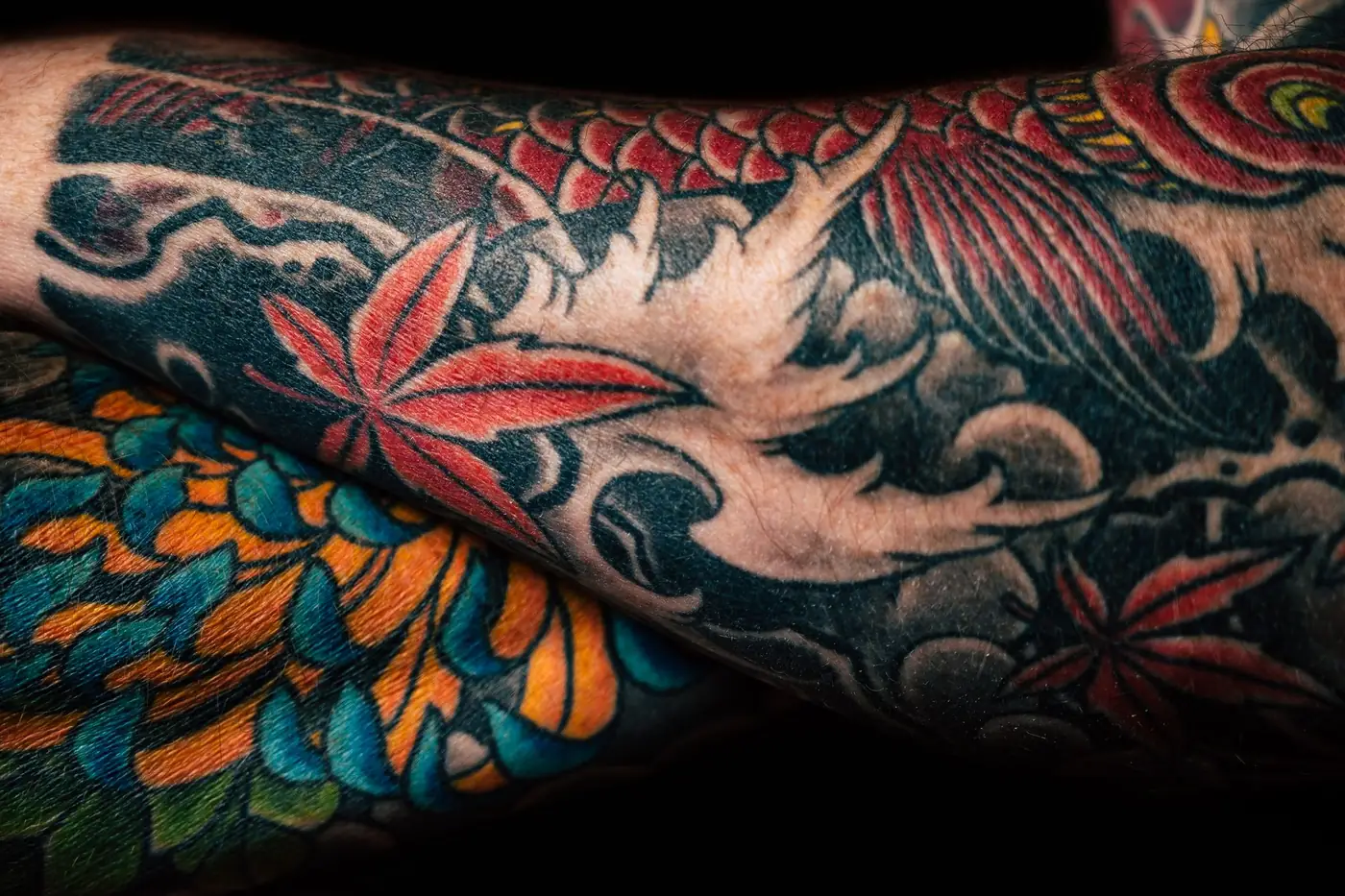 Japanese-style colour sleeve with maple leaves and waves